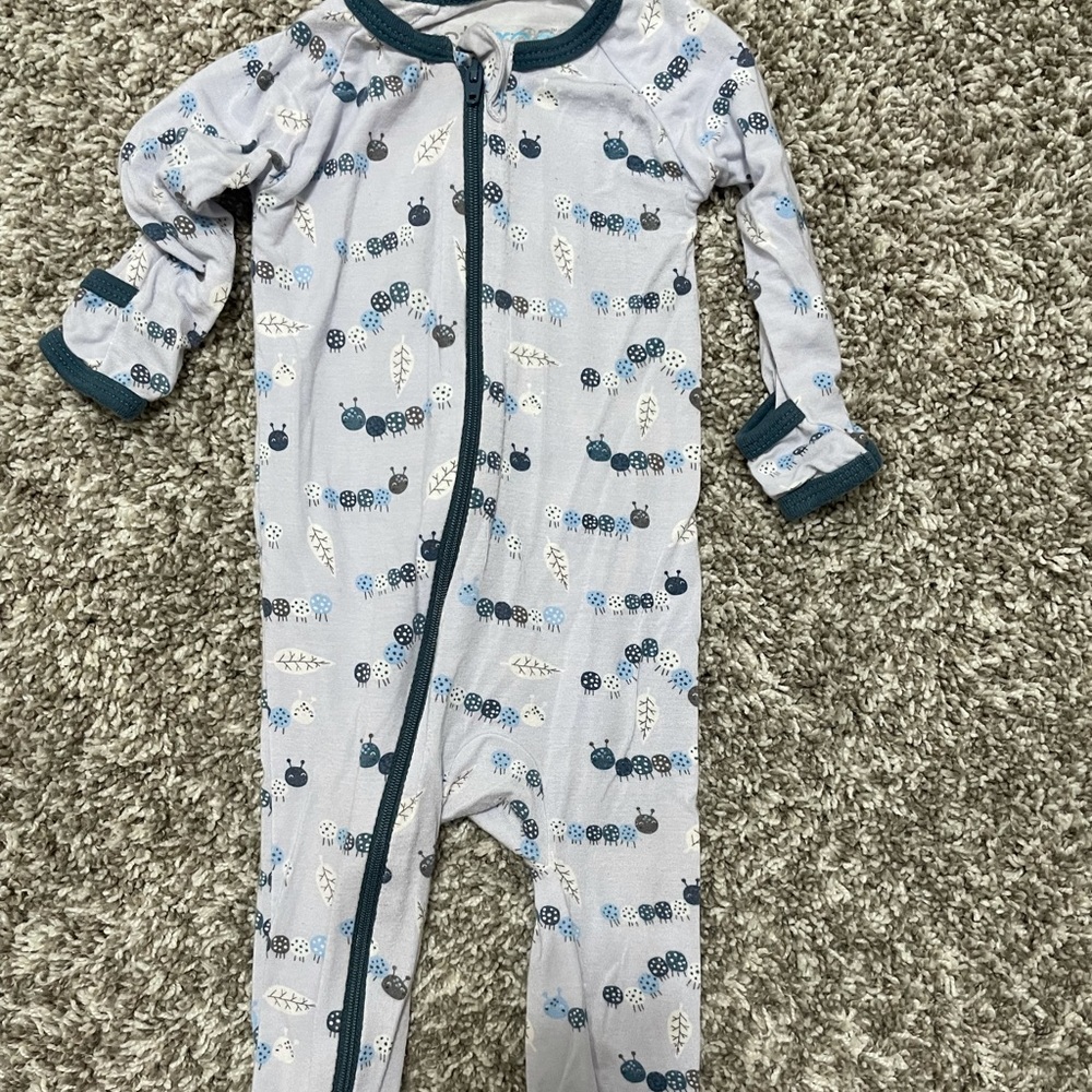 Bestaroo caterpillar footie